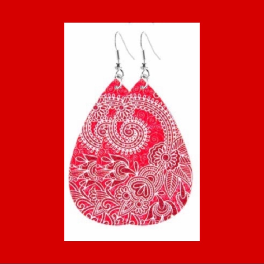 FAUX LEATHER EARRINGS